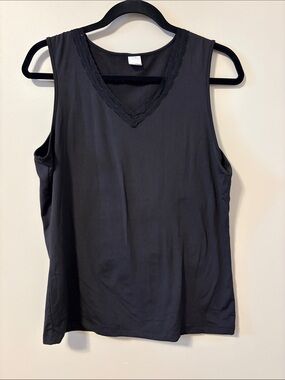 Lace-Trim V-Neck Camisole- Black